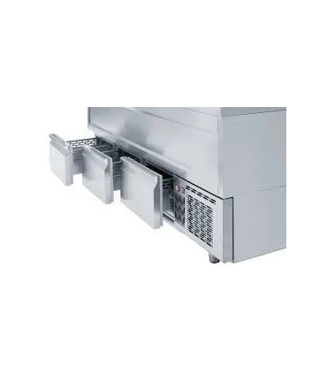 default_cat_name) (product_name) (product_reference)