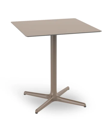 default_cat_name) (product_name) (product_reference)