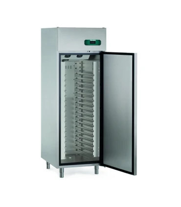 Armarios de Pastelería Armario refrigerado ventilado de pastelería con 17 guías ARP 70 Más que Frío ARP 70