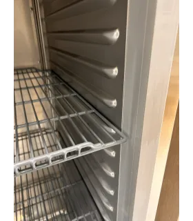 Armario refrigerado Inox 1 puerta con estantes GN 2/1 Edenox APG-71...