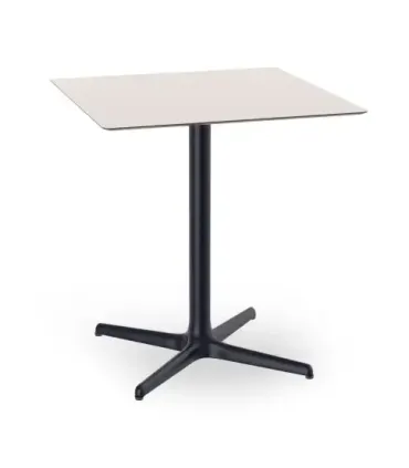 default_cat_name) (product_name) (product_reference)