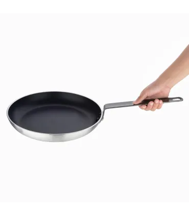 default_cat_name) (product_name) (product_reference)