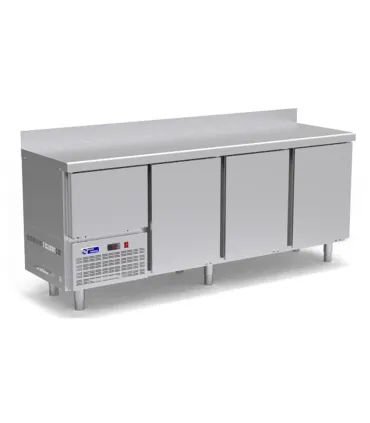 Mesa refrigerada 3 puertas 1845x700mm GN 1/1 Oscar Zarzosa Mesa refrigerada 3 puertas 1845x700mm GN 1/1 Oscar Zarzosa